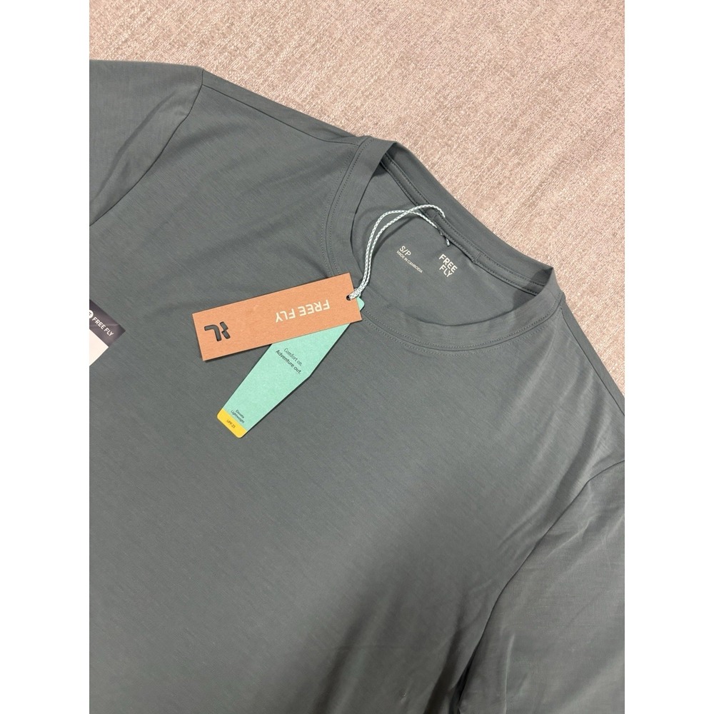 Free Fly Shirt Mens Small Elevate Lightweight Tee Stormy Sea Performance NWT $58